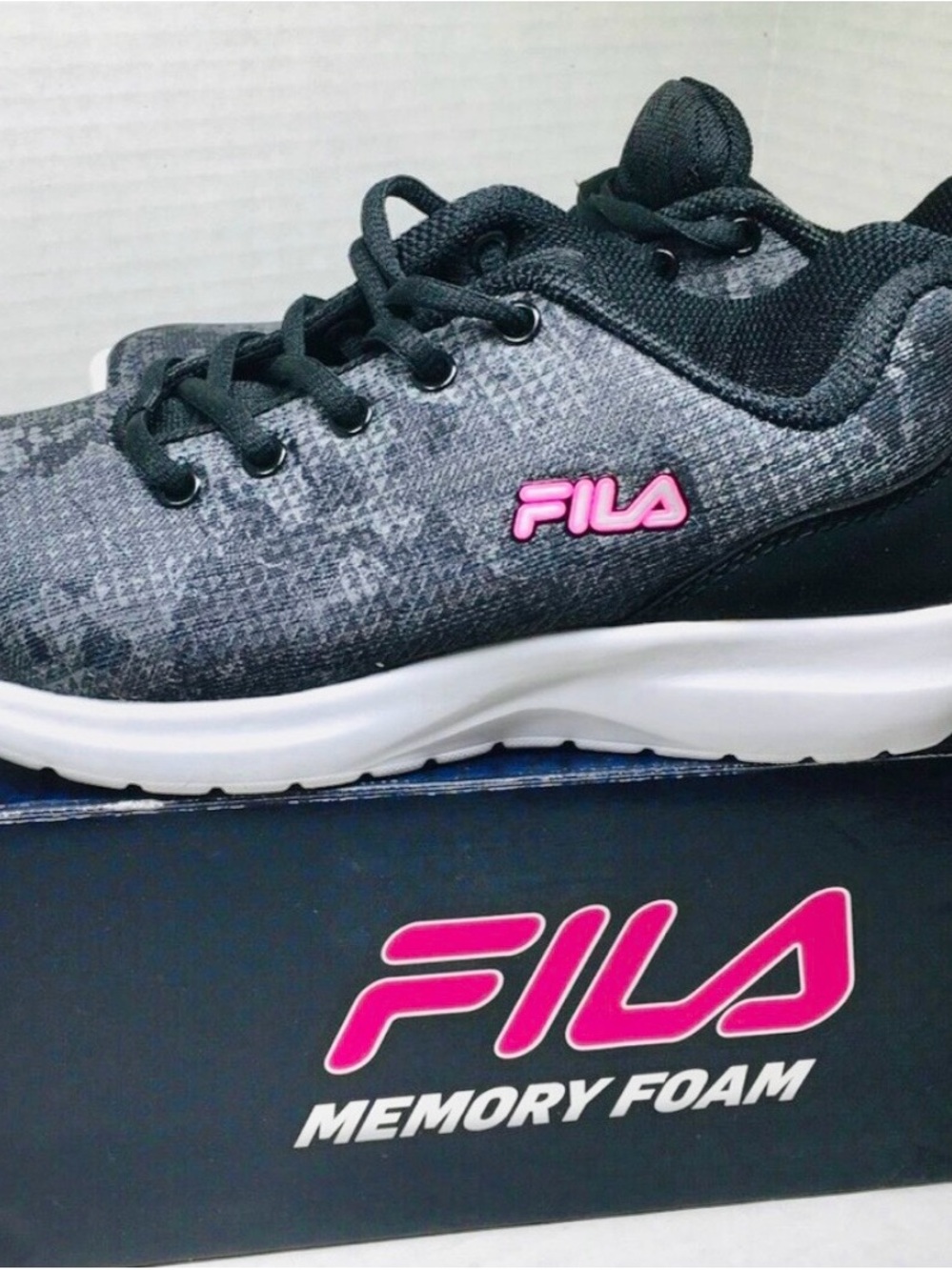 Fila Kids Black & Pink Athletic Sneaker